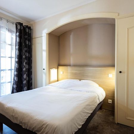 Auberge De La Tour -Appartements- Valros Exterior photo